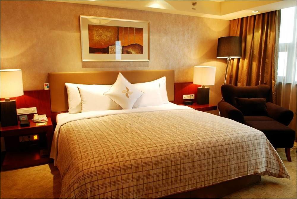 Merryland Traders Hotel Changshu Esterno foto